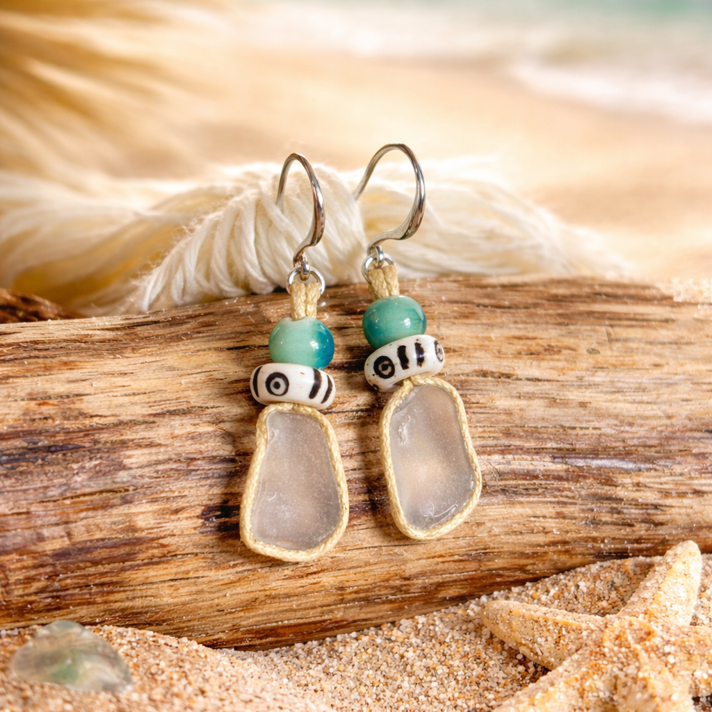 Seeglas Ohrringe mit einem 925er Sterling Silber Haken